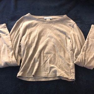 Grey long sleeve crop top